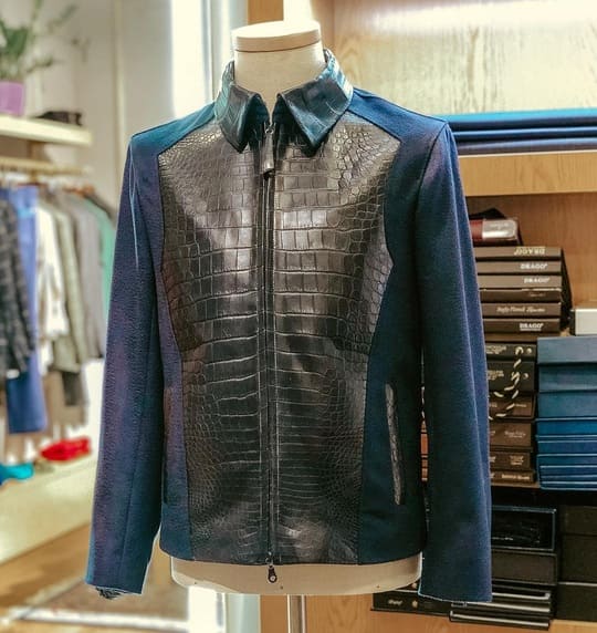 Пиджак из кожи